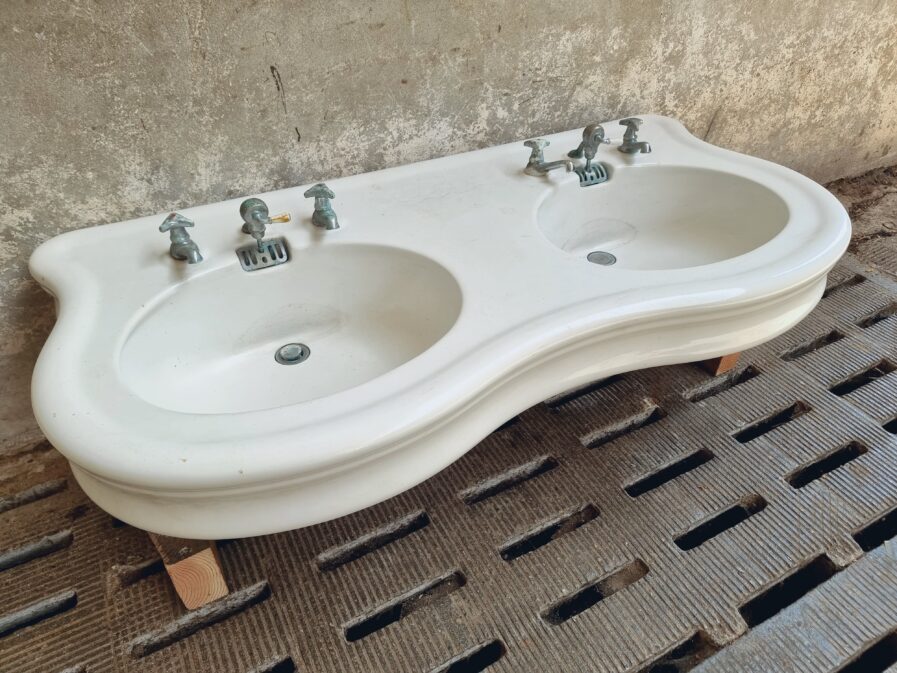 Antique washbasin double sink ceramic