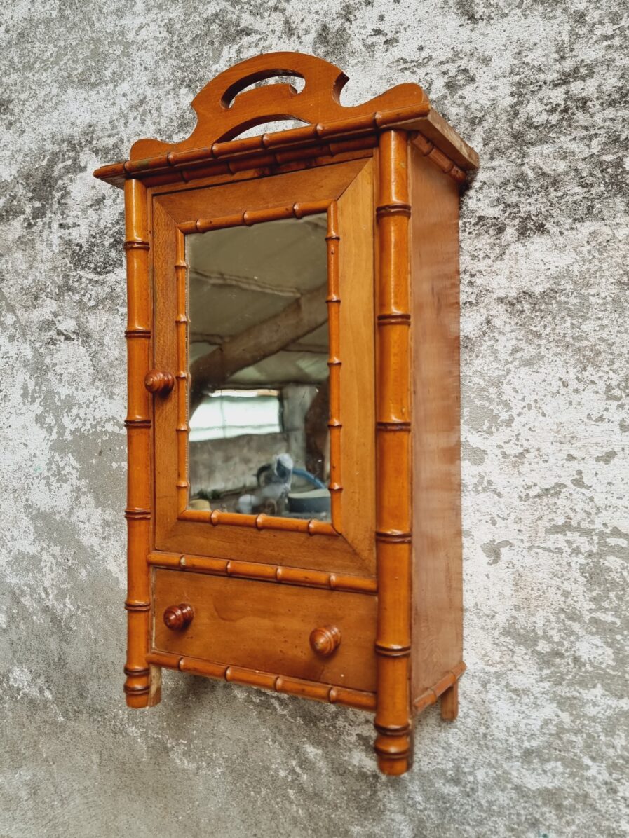 Vintage hangkastje Faux Bamboe medicijnkastje met spiegel (1)