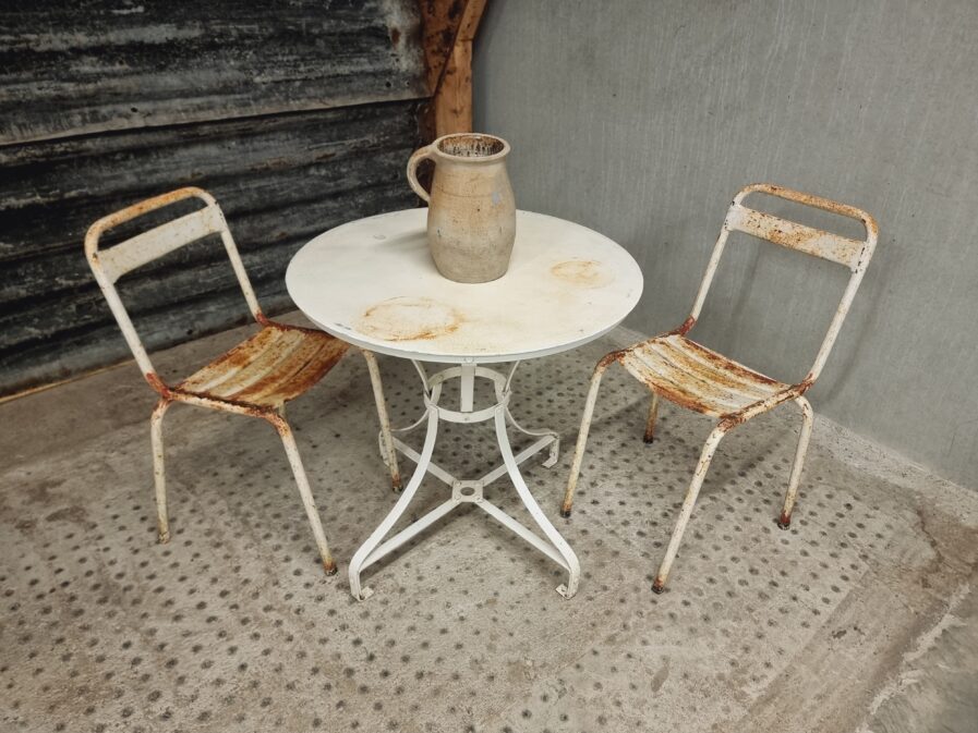 Old bistro set garden set table with 2 chairs